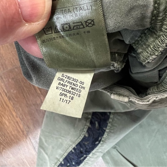 Gap Girlfriend Chinos with Side Lace Detailing
SZ 10 Tall - Picture 9 of 9